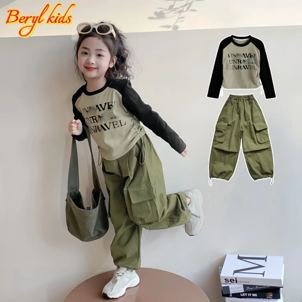Beryl Cargo Cutie 🌸 ชุดคาร์โก้พิมพ์ลายตัวอักษรสุดชิค