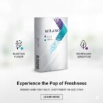 ซองบุหรี่ Milano Fizz ดีไซน์ทันสมัยแบบสไลด์ สีขาวตกแต่งด้วยลวดลายสีม่วงและฟ้า พร้อมไอคอนแสดงระบบ 2 เม็ดบีบ